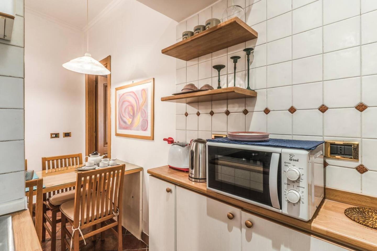 Ferienwohnung Cozy Flat In Trevi Fountain Rom Exterior foto