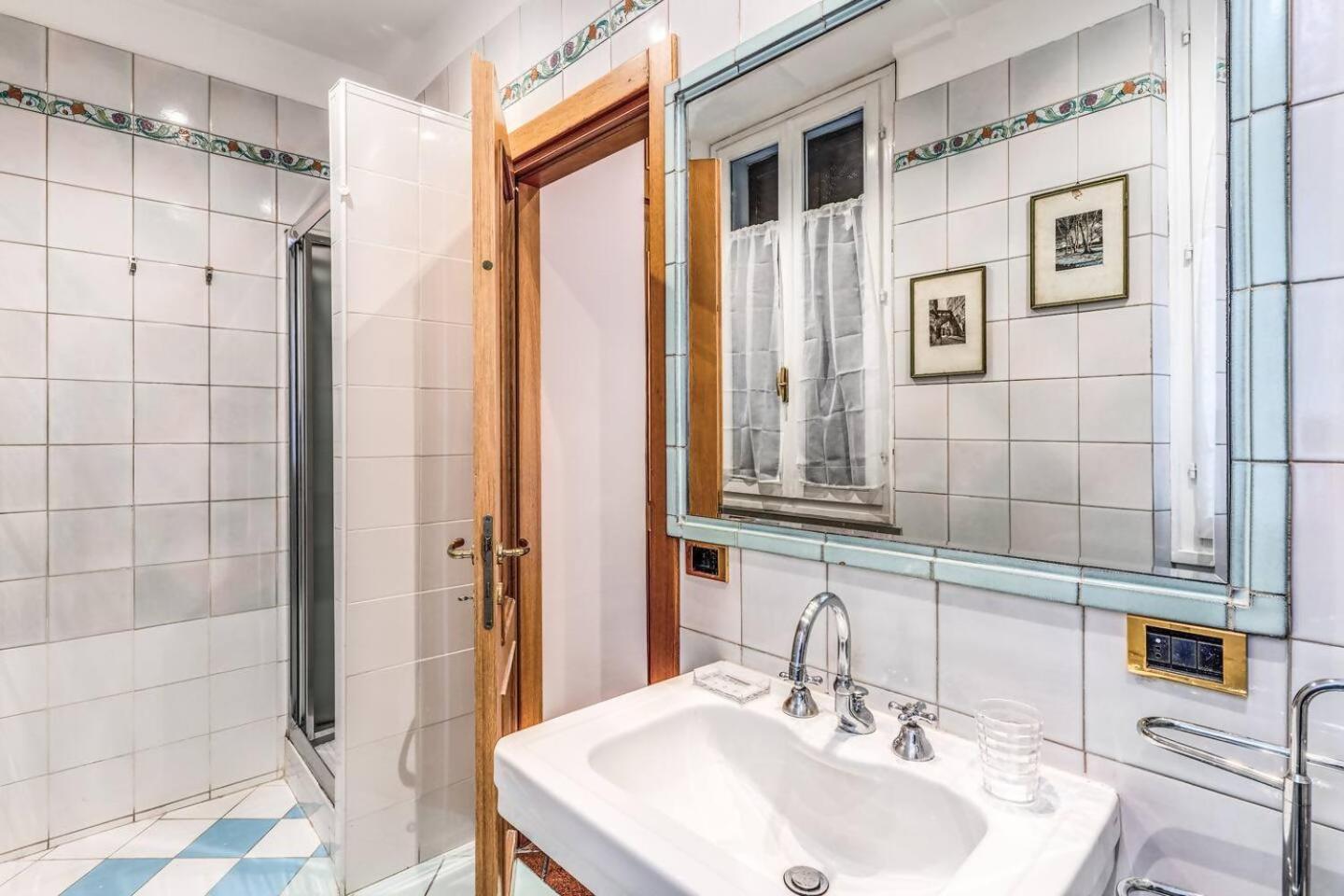 Ferienwohnung Cozy Flat In Trevi Fountain Rom Exterior foto