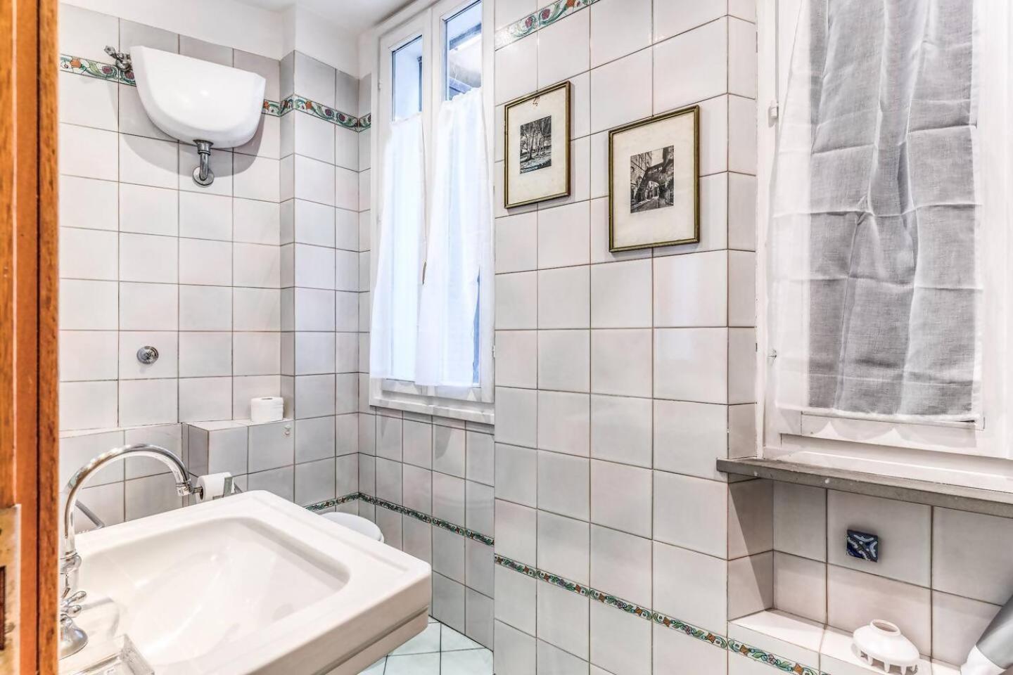 Ferienwohnung Cozy Flat In Trevi Fountain Rom Exterior foto